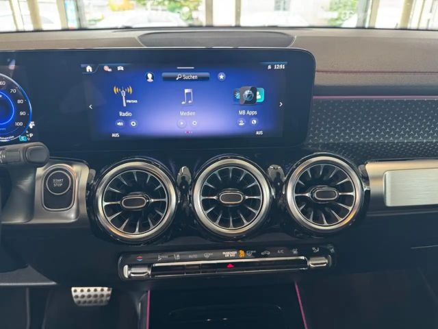 Mercedes-Benz EQB 300 4MATIC AMG Line