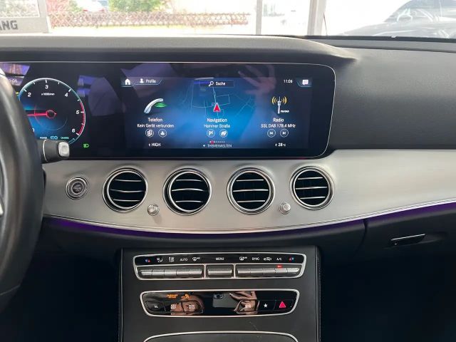 Mercedes-Benz E 220 AVANTGARDE E 220 d Estate