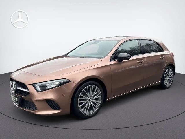 Mercedes-Benz A 180 A 180 d Progressive
