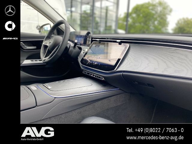 Mercedes-Benz E 200 E 200 d Sedan