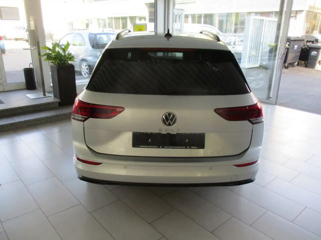 Volkswagen Golf Life Variant