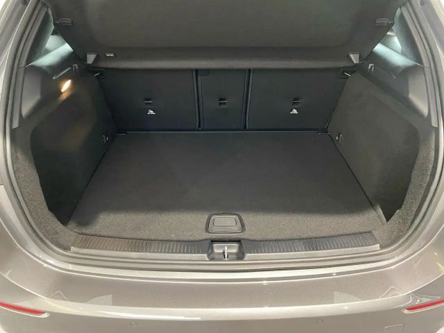 Mercedes-Benz B 200 AMG Line Sedan