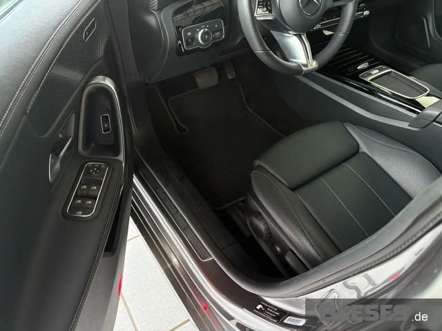 Mercedes-Benz CLA 180 Coupé Progressive