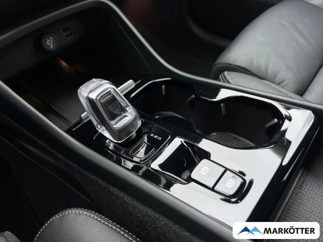 Volvo XC40 Dark Plus