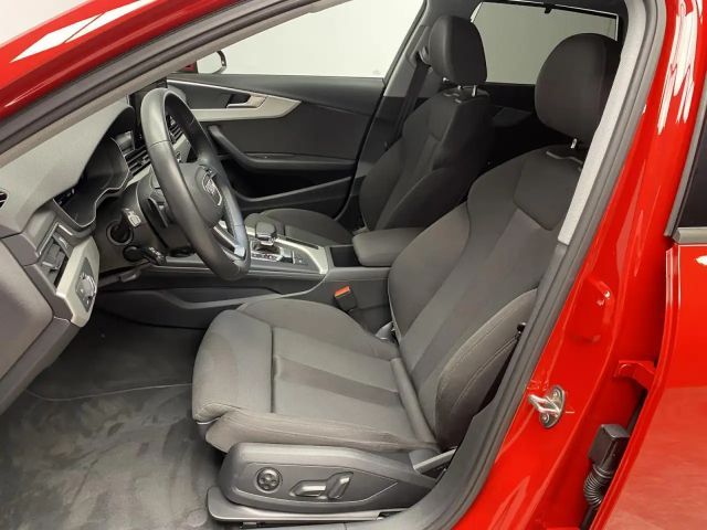 Audi A4 45 TFSI Avant Quattro S-Line
