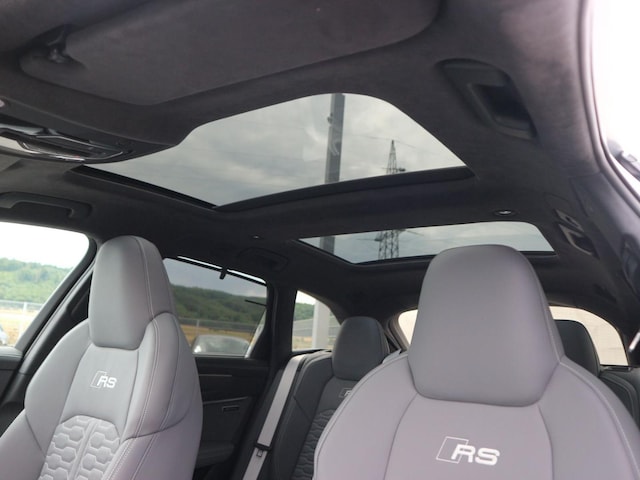 Audi A6 e-tron Avant Performance Quattro