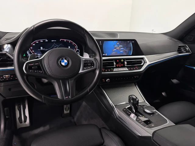 BMW 330 330e M-Sport xDrive