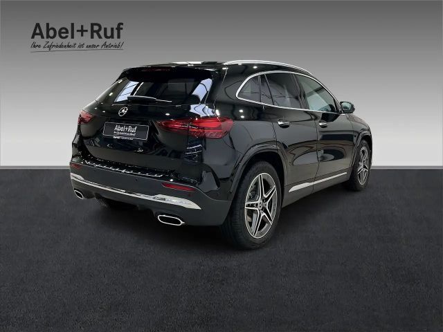 Mercedes-Benz GLA 200 AMG Line