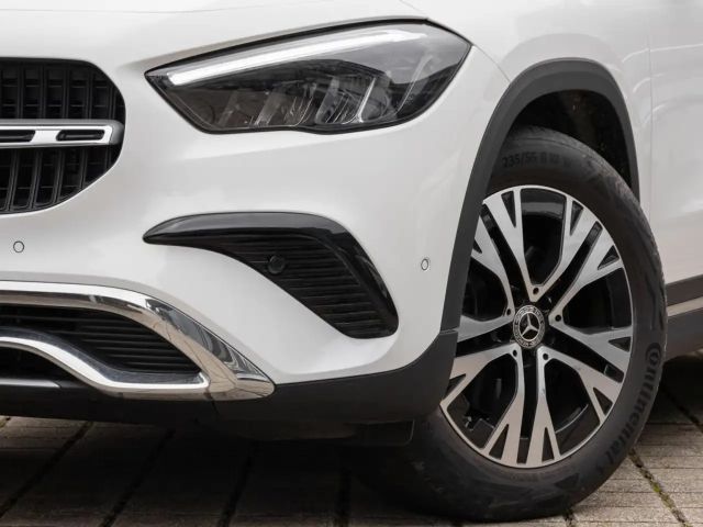 Mercedes-Benz GLA 180 Progressive