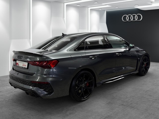 Audi RS3 Quattro S-Tronic Sedan