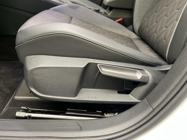 Volkswagen Golf 1.5 eTSI Golf VIII