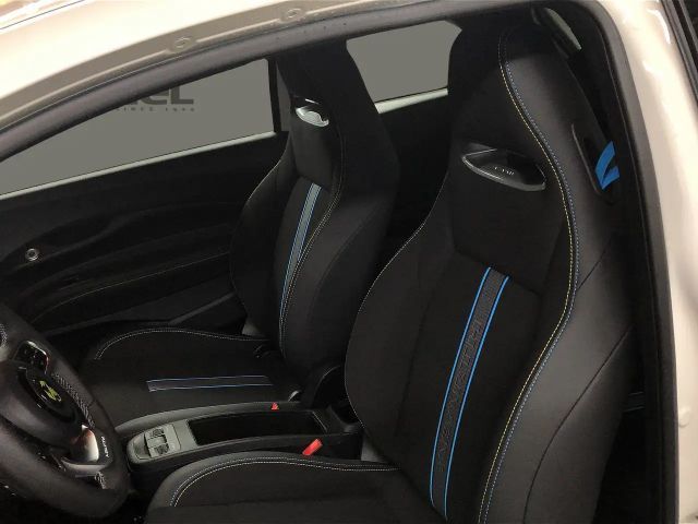 Abarth 500e 42 kWh 155 PS