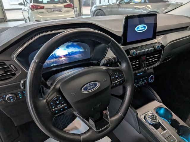 Ford Kuga AWD Hybrid Titanium