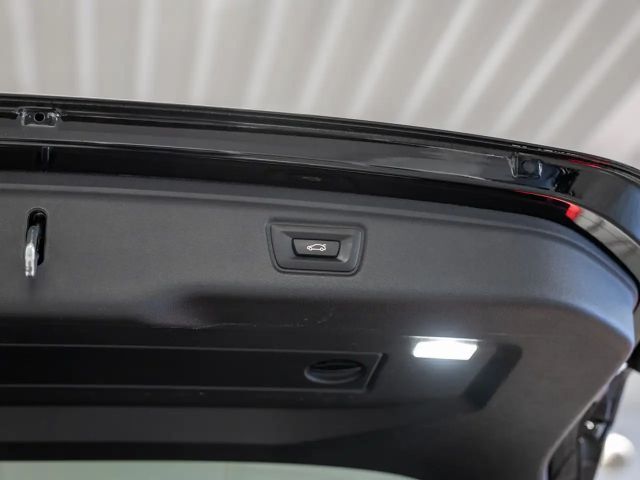 BMW 330 330e M-Sport Touring