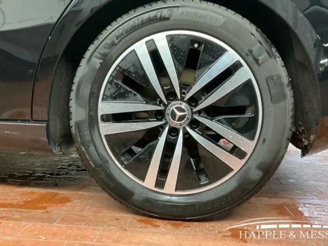 Mercedes-Benz A 180 A 180 d Progressive