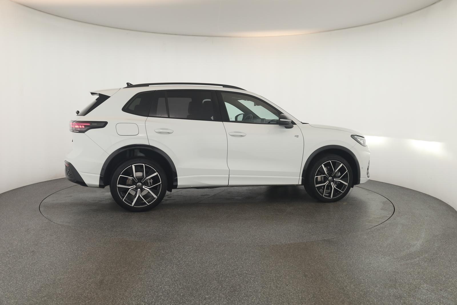 Volkswagen Tiguan 2.0 TSI DSG IQ.Drive R-Line