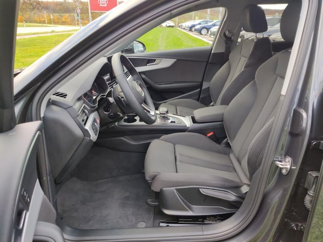 Audi A4 35 TFSI Avant S-Tronic