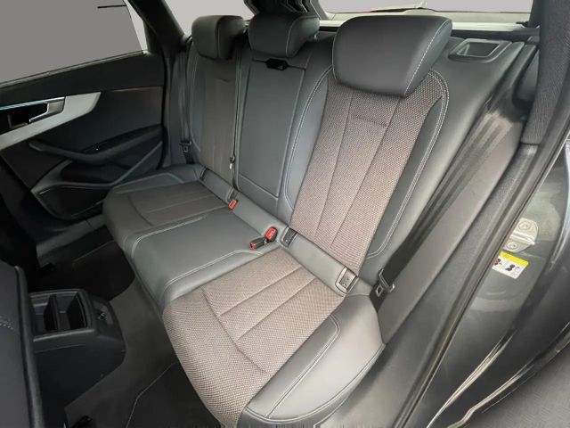 Audi A4 40 TFSI Avant S-Line