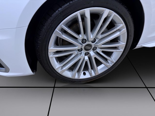 Audi A4 40 TDI Avant S-Line S-Tronic