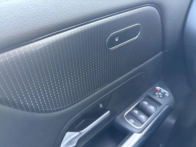 Mercedes-Benz GLA 200 GLA 200 d