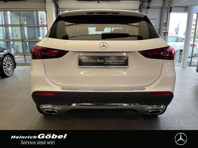 Mercedes-Benz GLA 220 4MATIC Progressive
