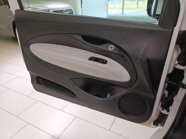 Fiat 500e by Bocelli