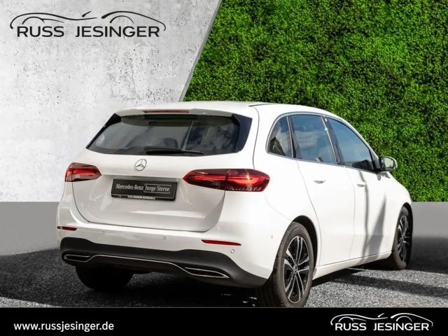Mercedes-Benz B 200 Progressive Sedan