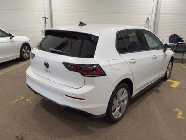 Volkswagen Golf Business GTE
