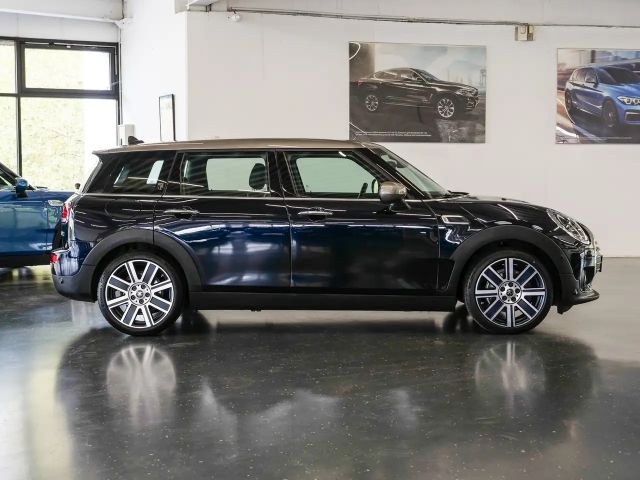 MINI Cooper Clubman Cooper Younique Trim Aut Nav LED RFK+PDC Komfzg