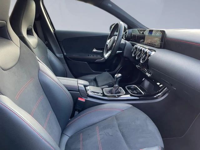 Mercedes-Benz A 180 AMG Line