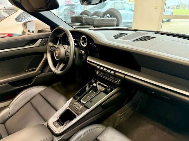 Porsche 992 Cabrio Carrera