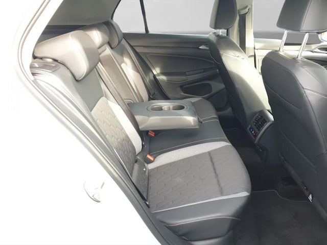 Volkswagen Golf 1.5 eTSI DSG