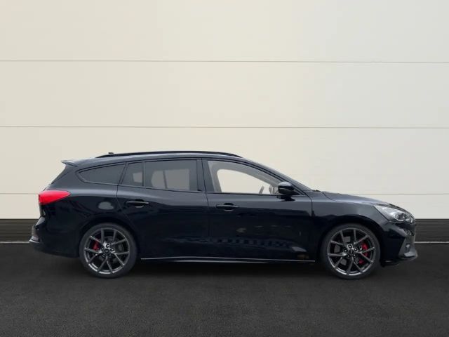 Ford Focus ST Line Wagon