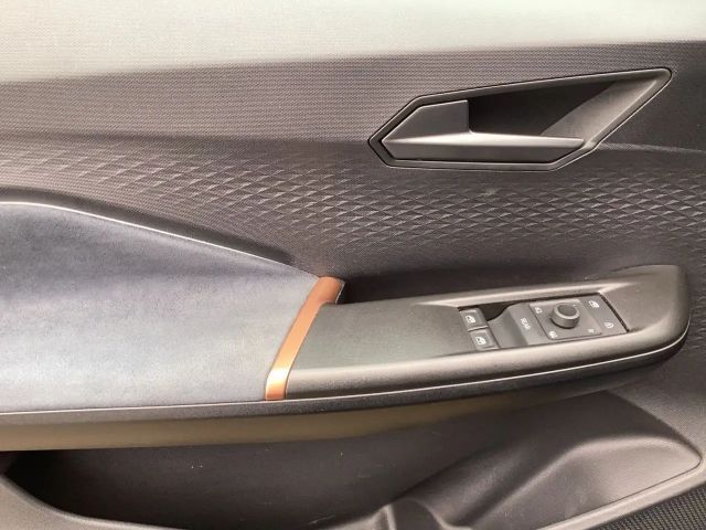 Cupra Born LM20 HuD PANO KAMERA eSITZE