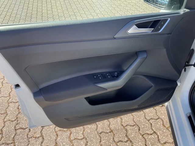 Volkswagen Polo 1.0 TSI DSG R-Line