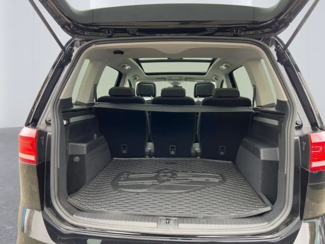 Volkswagen Touran 1.5 TSI DSG