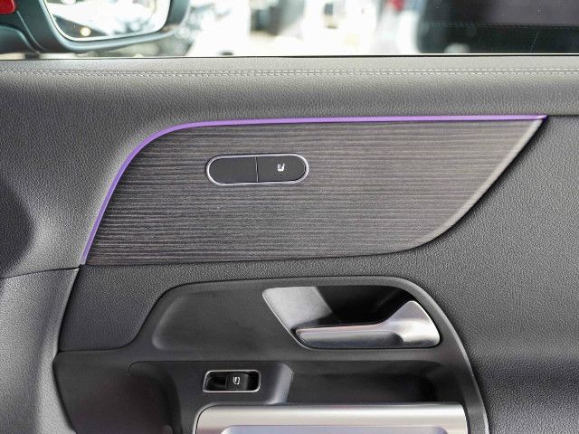 Mercedes-Benz EQB 250