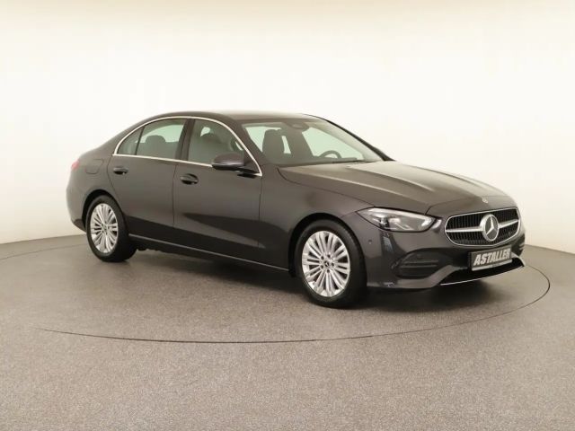 Mercedes-Benz C 200 AVANTGARDE C 200 d Sedan