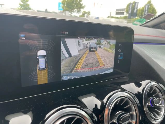 Mercedes-Benz EQA 300 4MATIC AMG Line