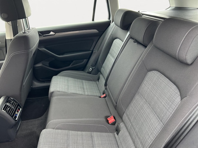 Volkswagen Passat 1.5 TSI Business Variant