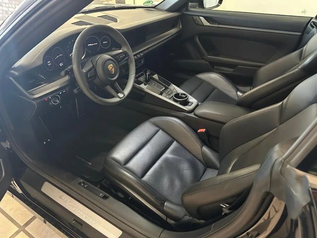 Porsche 992 Cabrio Carrera