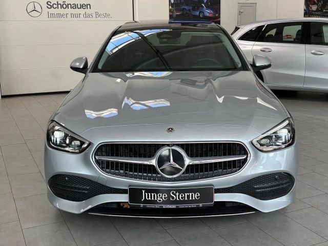 Mercedes-Benz C 200 Sedan