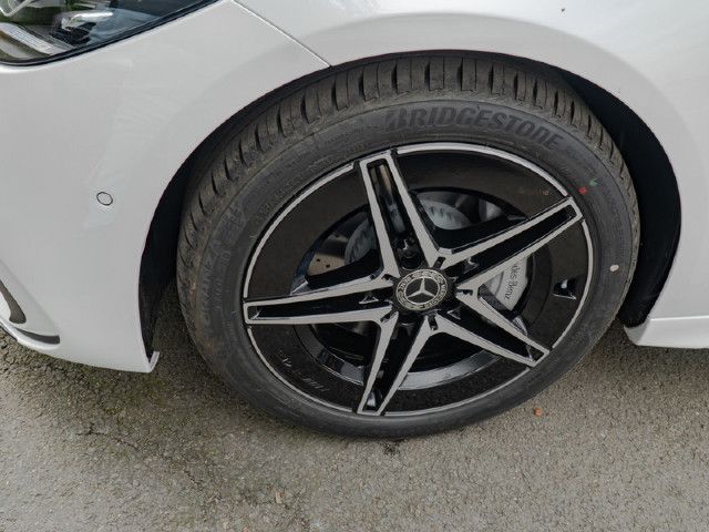 Mercedes-Benz C 200 AMG Line Sedan