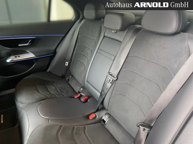 Mercedes-Benz E 200 AMG Line Sedan