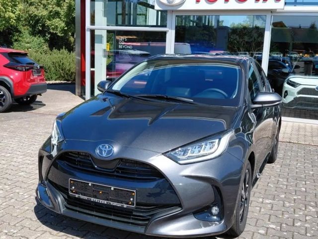 Toyota Yaris Hatchback Hybride VVT-i