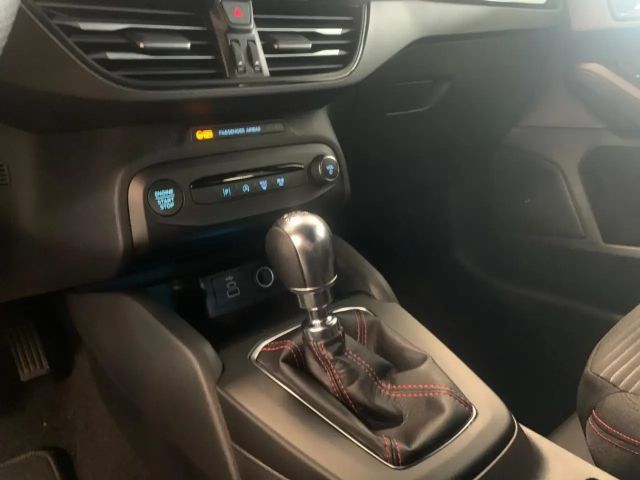 Ford Focus EcoBoost ST Line
