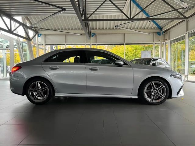 Mercedes-Benz A 180 AMG Line