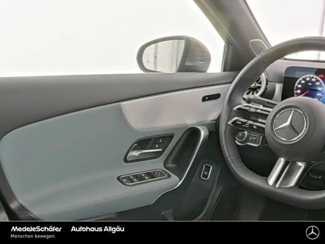 Mercedes-Benz A 250 4MATIC AMG Line