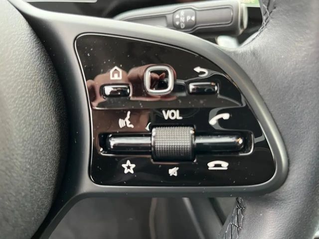 Mercedes-Benz B 200 Sedan Style