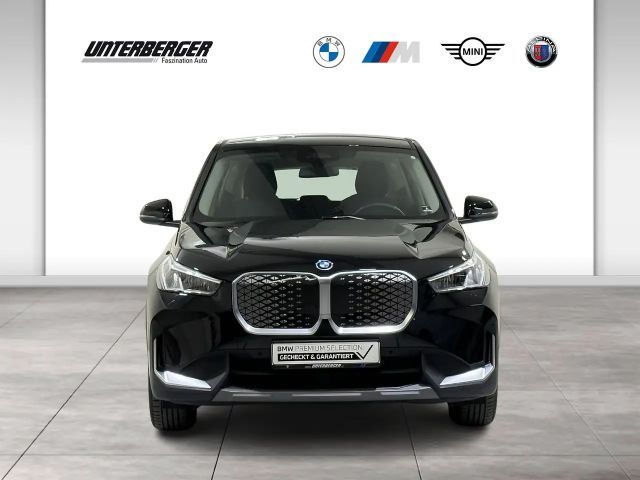 BMW iX1 xDrive30